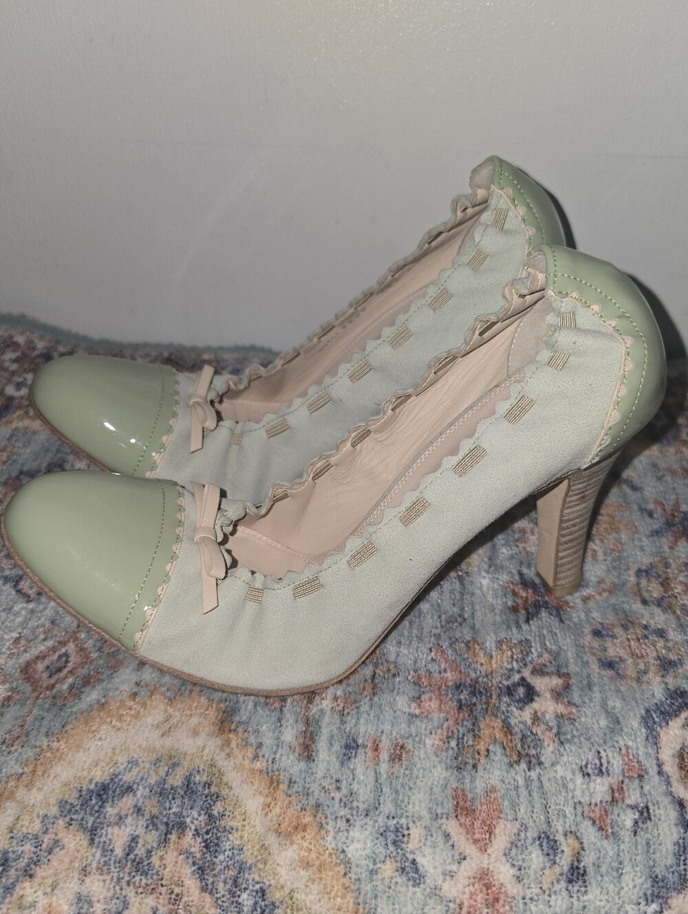 Bally Pale Mint and Blush Scalloped Bow Heel Pumps HTF SIZE 8